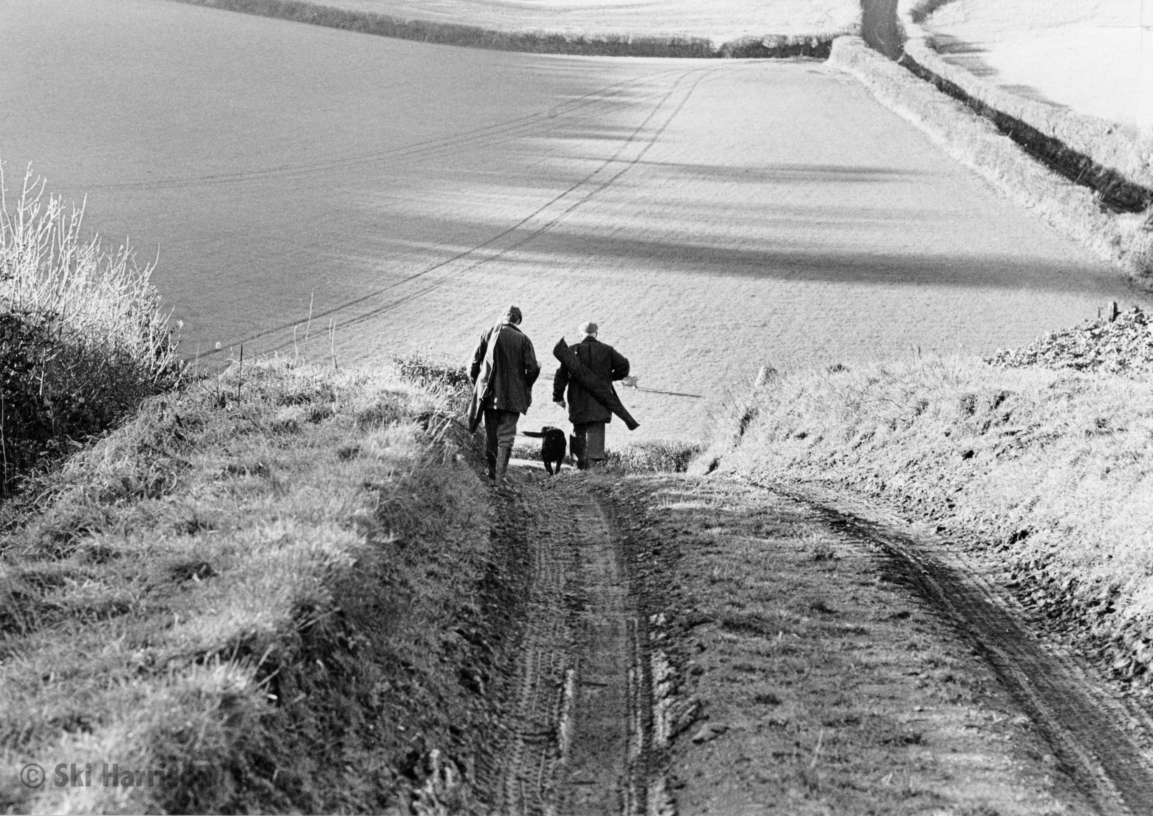 CS58 - Kim Sayer and Bob Scattings at Tom Hartnell’s shoot. Cornworthy, 1997