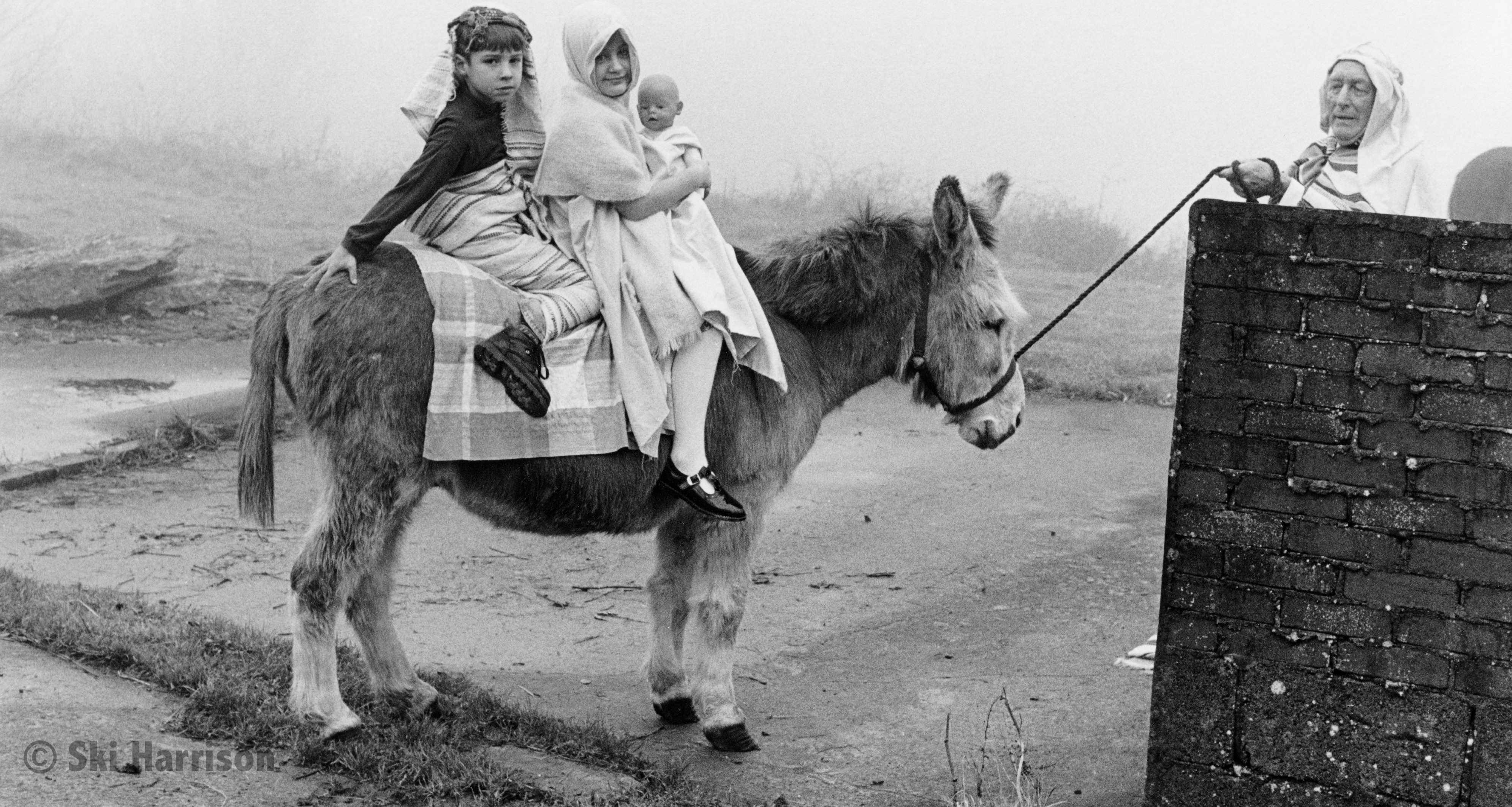 CS79 - Joseph (Ross Williams) and Mary (Sally Hunt) on Brian with Charlie Bellingham. Nativity Service. Cornworthy, 1997