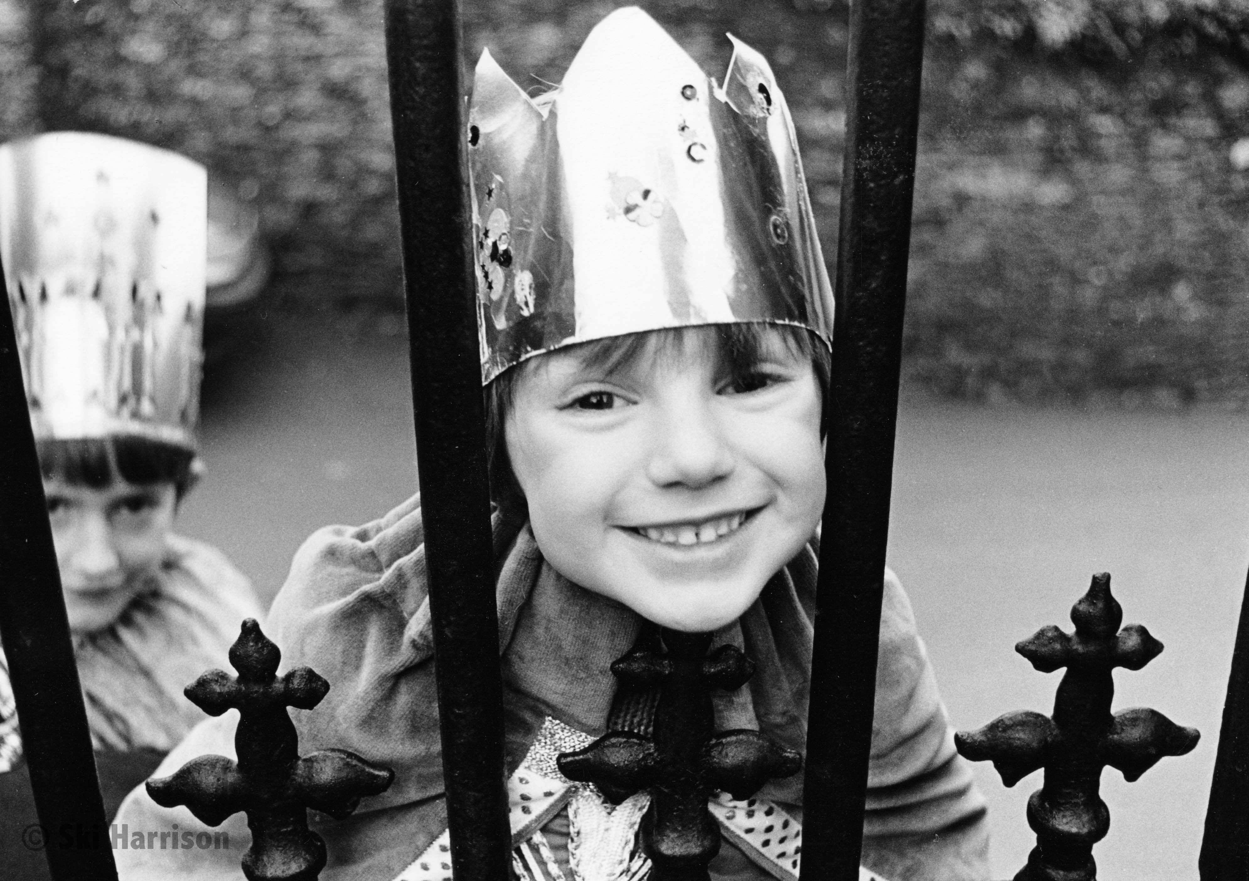 CS81 - Two Kings. L-R Tom Porritt and Robert Henderson. Cornworthy Church 1997