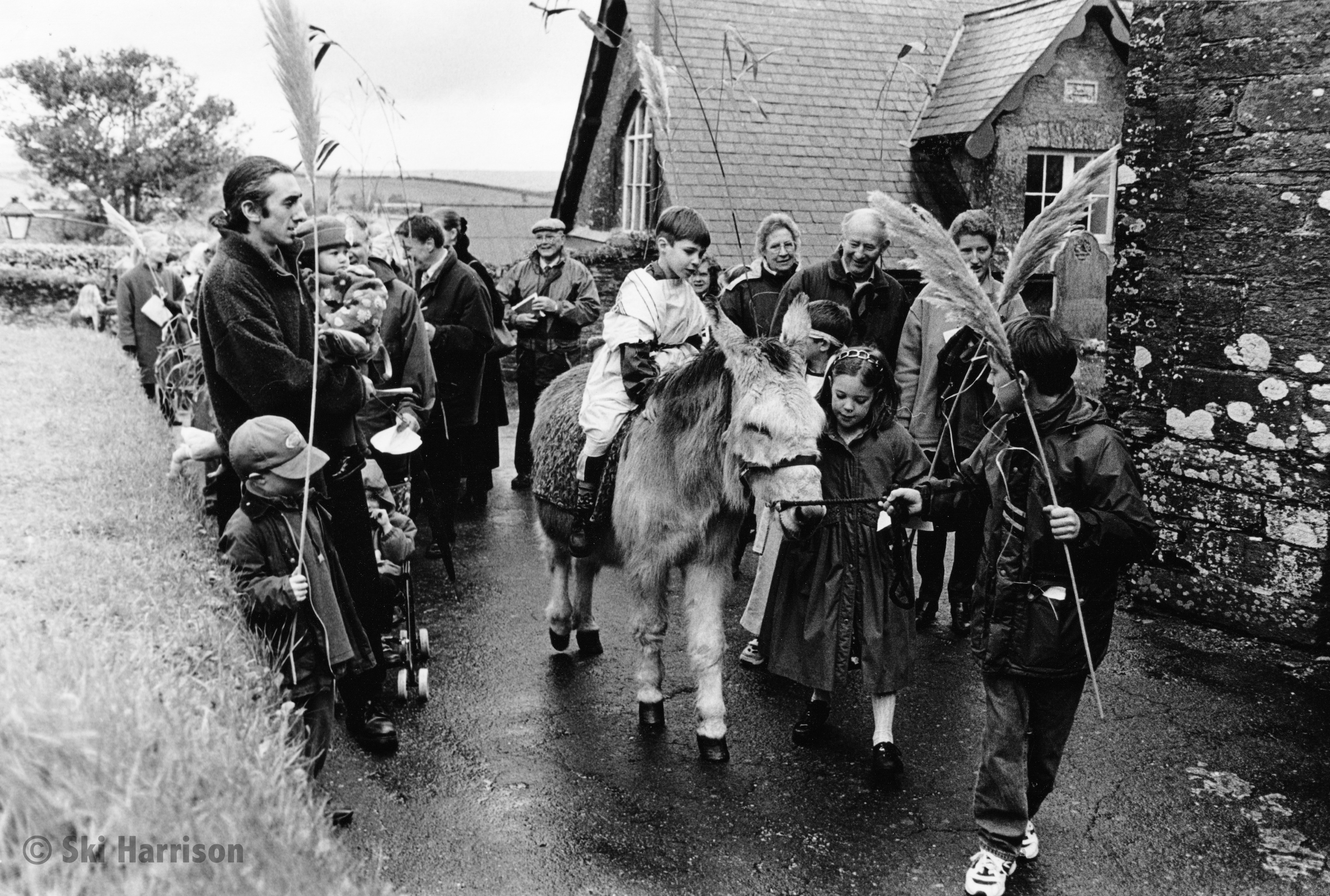 CS83 - Palm Sunday Procession. Ross Williams on Brian led by Katrina Henderson. 1998