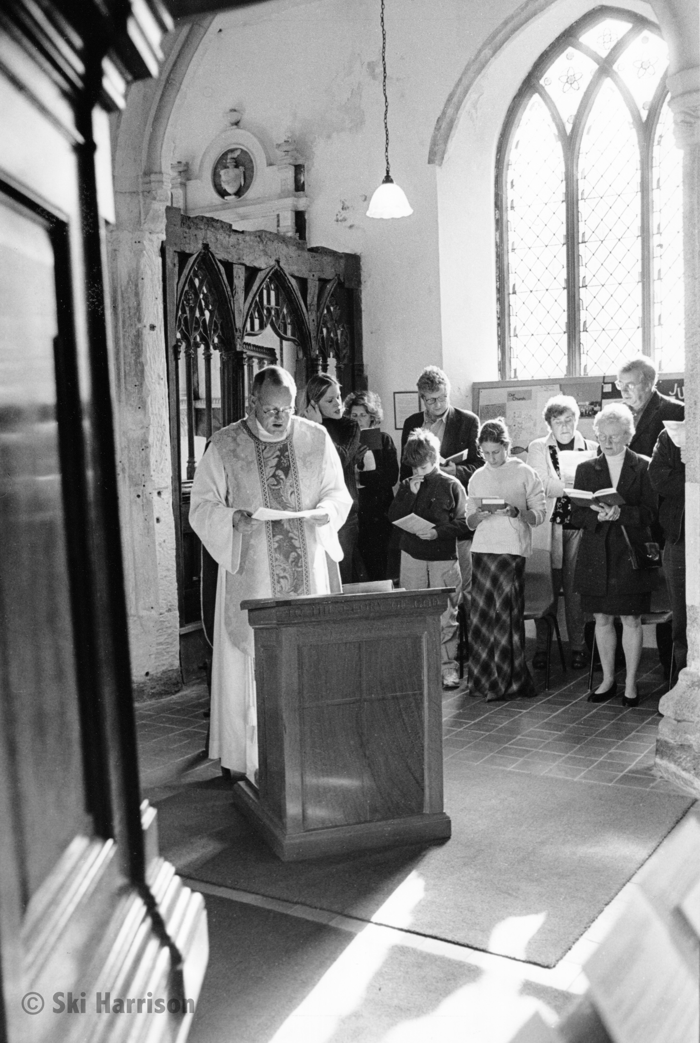 CS87 - Rev Richard King and some of the congregation at The Eucharist Service to say goodbye to the Kings, 1999